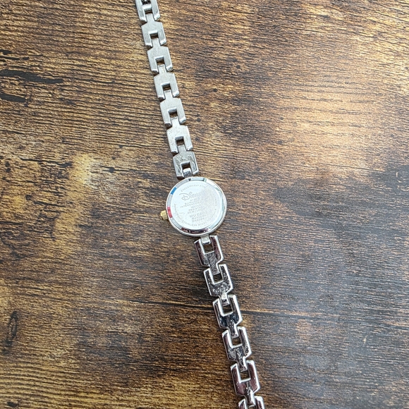 Disney Winnie The Pooh And Piglet Silver Stainless Steel Watch - Picture 4 of 6